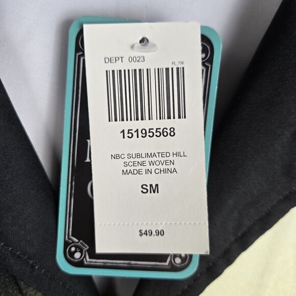 Disney Nightmare Before Christmas Button Shirt Men's S Sublimated Hill Scene - Picture 8 of 8